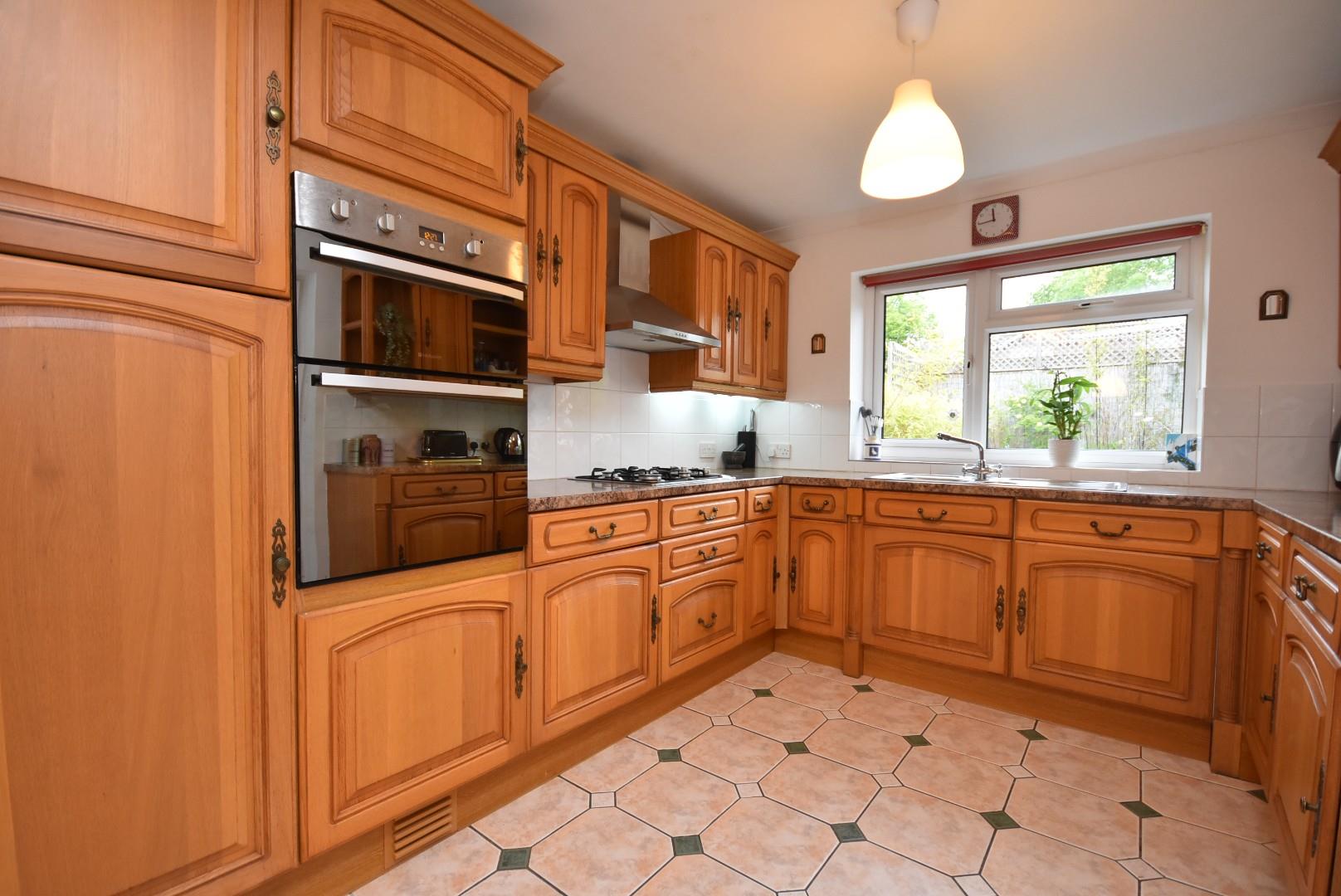 6 Rowan Close, Penarth, CF64 5BU